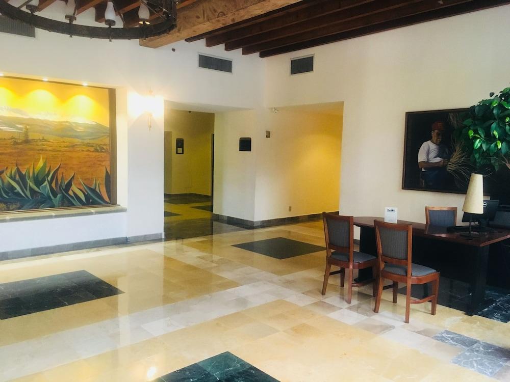 Fiesta Inn Toluca Tollocan Eksteriør bilde
