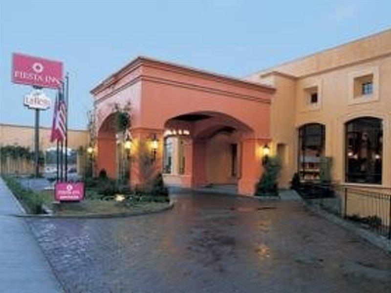 Fiesta Inn Toluca Tollocan Eksteriør bilde